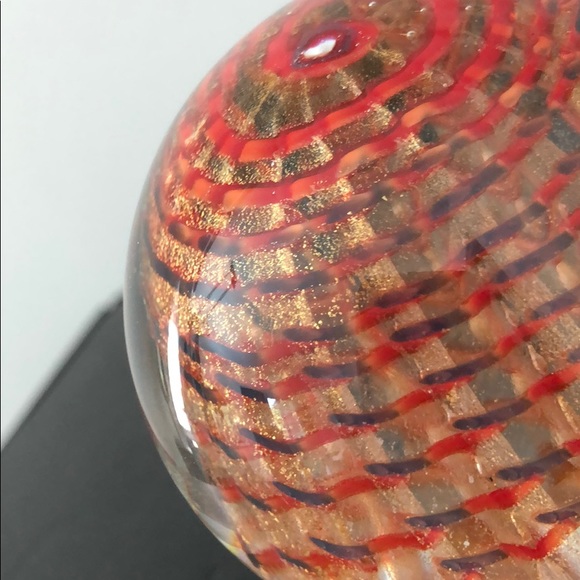 HANDBLOWN PAPERWEIGHT PERSIMMON/GOLD METALLIC - Picture 4 of 11